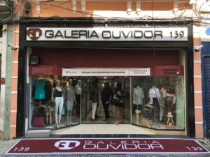Tapete personalizado da Guerma Tapetes em entrada comercial